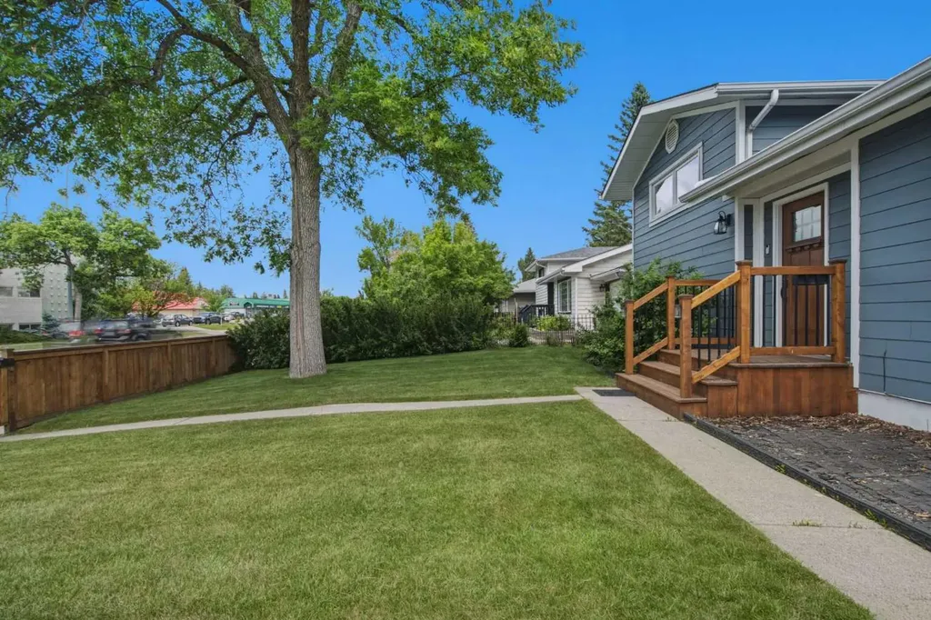 8616 Elbow Drive SW Calgary AB T2V 1K7