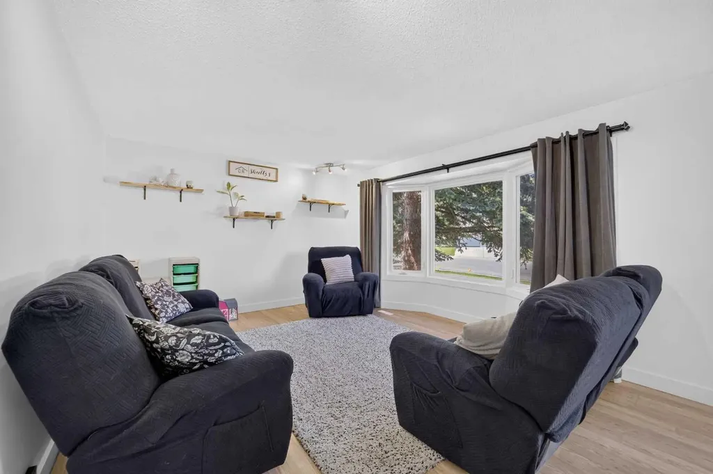 7 Westhill Drive Didsbury AB T0M 0W0