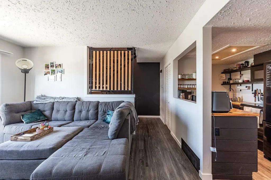 637 5 Street SE Medicine Hat AB T1A0N4