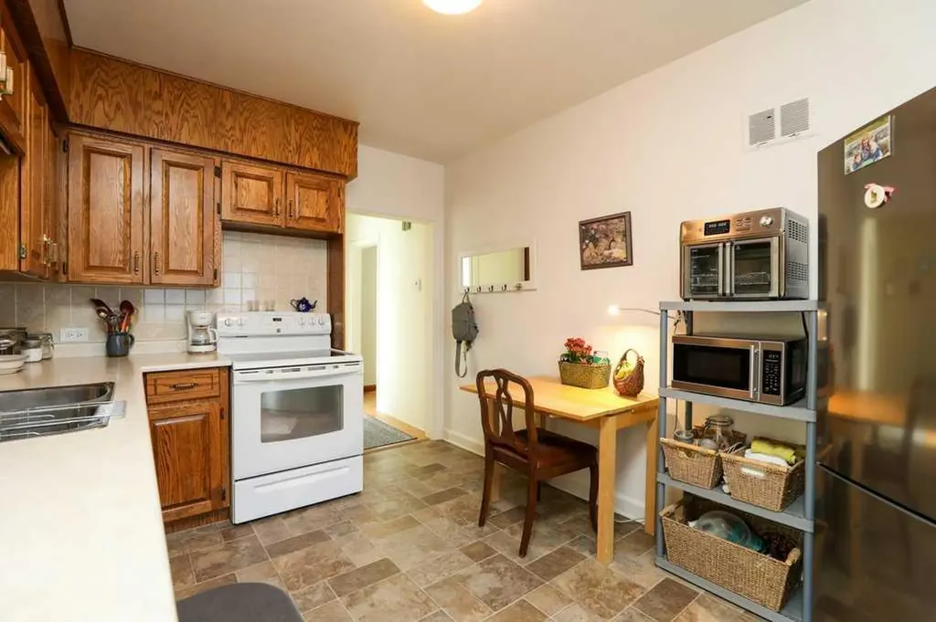 1130 12b Street South Lethbridge AB T1K1S2