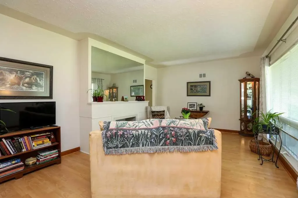 1130 12b Street S Lethbridge AB T1K1S2