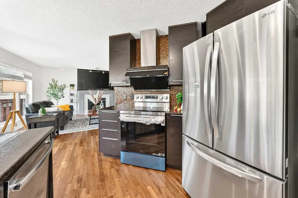 50 Royal Birch Terrace NW Calgary AB T3G 5N7