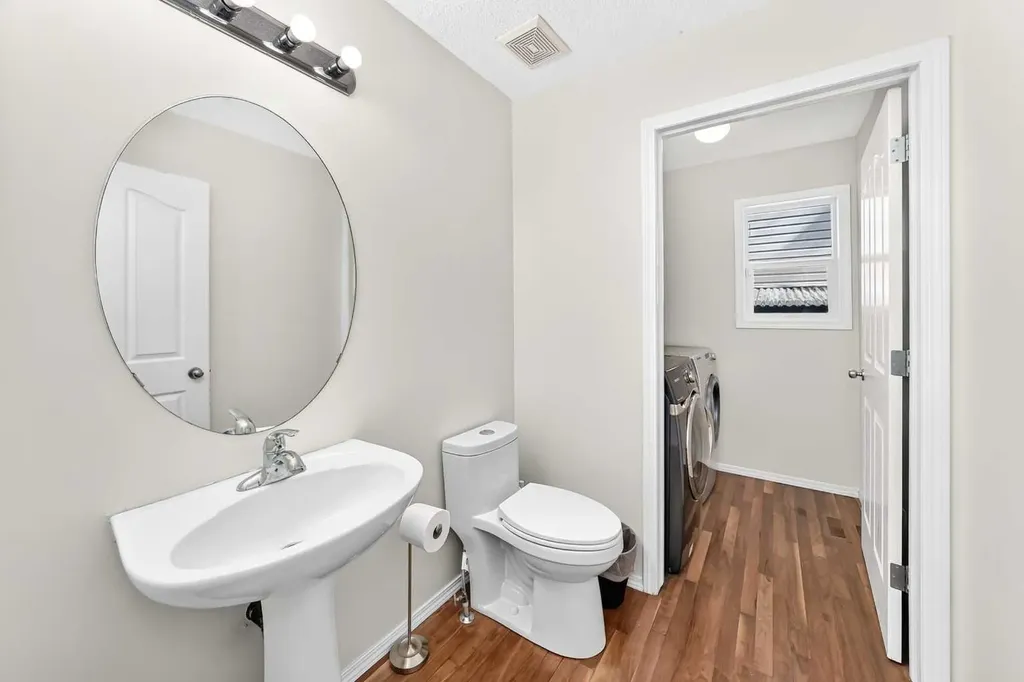 50 Royal Birch Terrace NW Calgary AB T3G 5N7