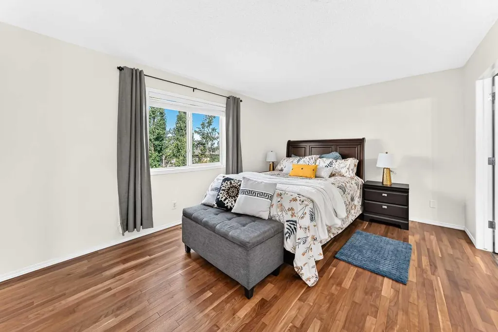 50 Royal Birch Terrace NW Calgary AB T3G 5N7