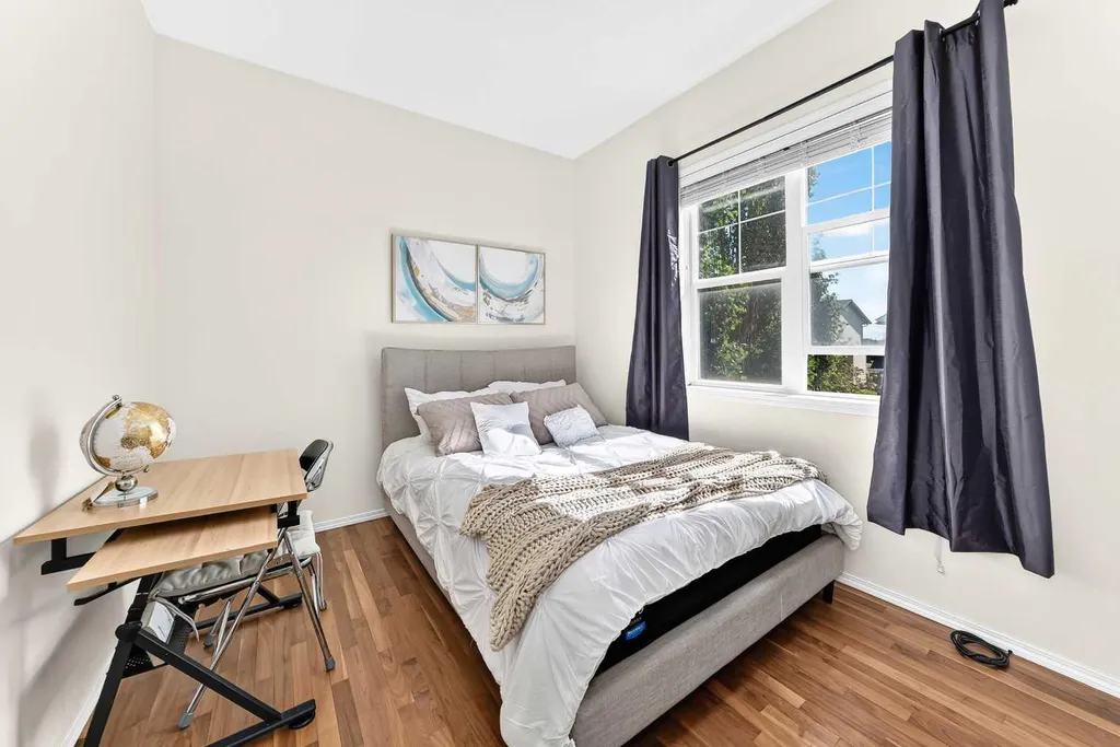 50 Royal Birch Terrace NW Calgary AB T3G 5N7