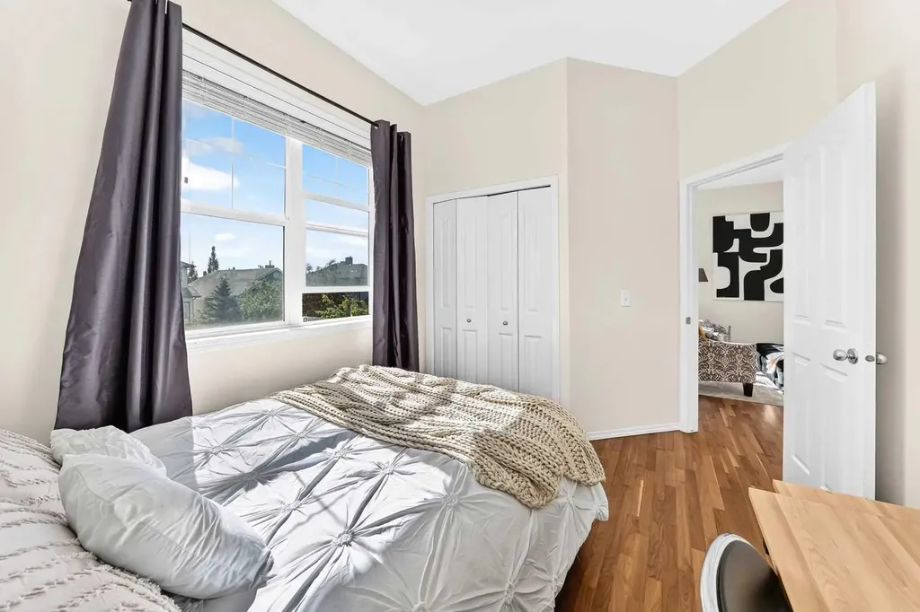 50 Royal Birch Terrace NW Calgary AB T3G 5N7