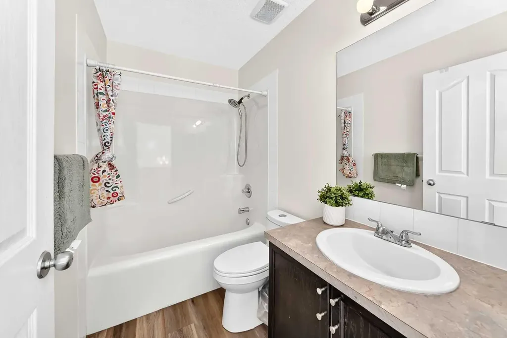 50 Royal Birch Terrace NW Calgary AB T3G 5N7