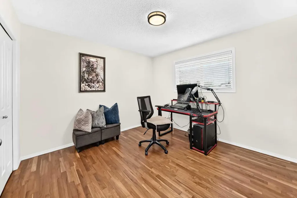 50 Royal Birch Terrace NW Calgary AB T3G 5N7