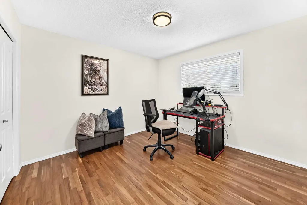 50 Royal Birch Terrace NW Calgary AB T3G 5N7