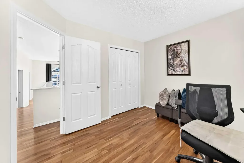 50 Royal Birch Terrace NW Calgary AB T3G 5N7