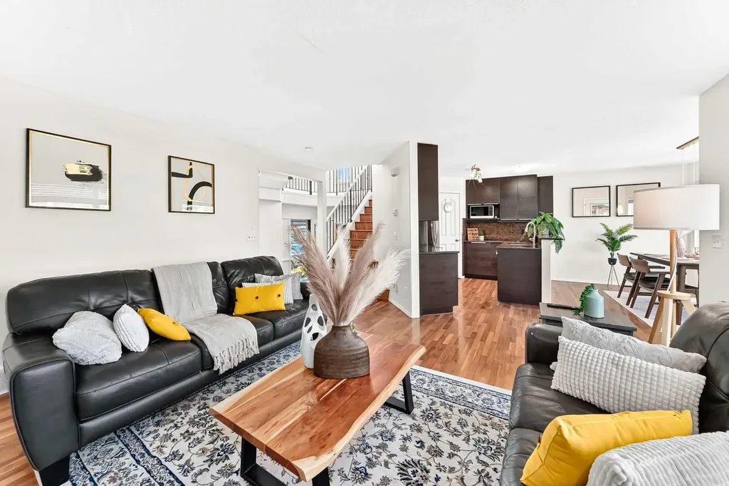50 Royal Birch Terrace NW Calgary AB T3G 5N7