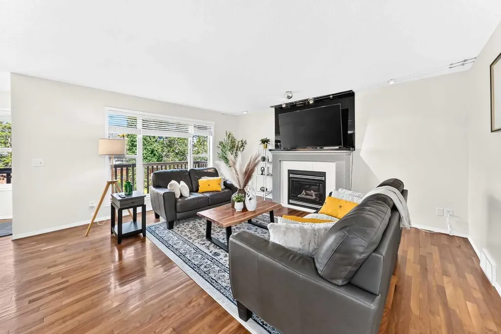50 Royal Birch Terrace NW Calgary AB T3G 5N7