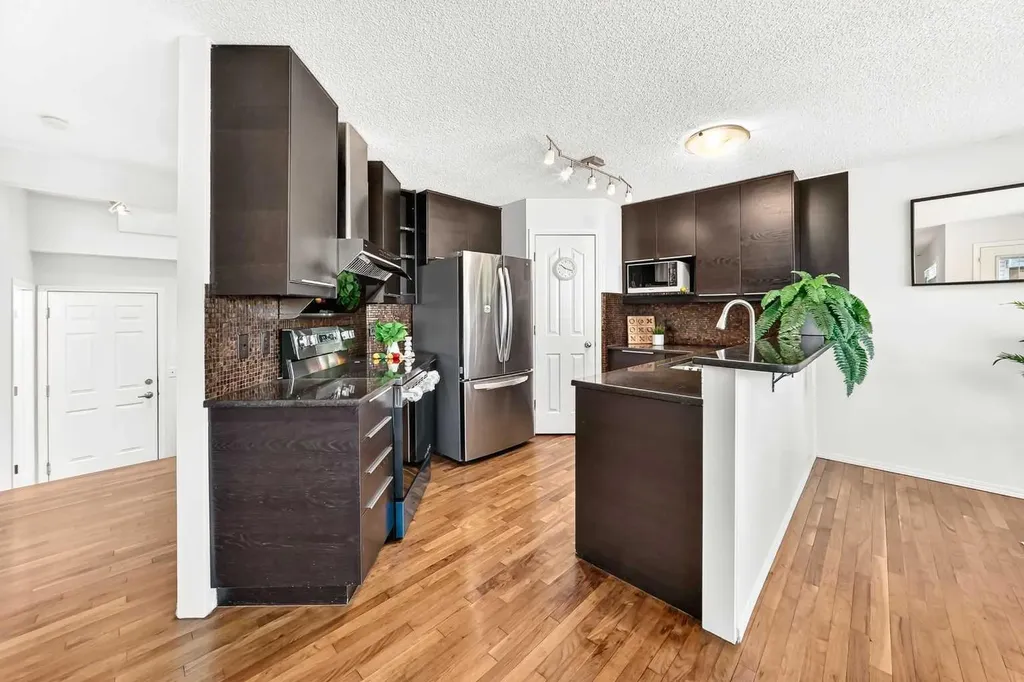 50 Royal Birch Terrace NW Calgary AB T3G 5N7