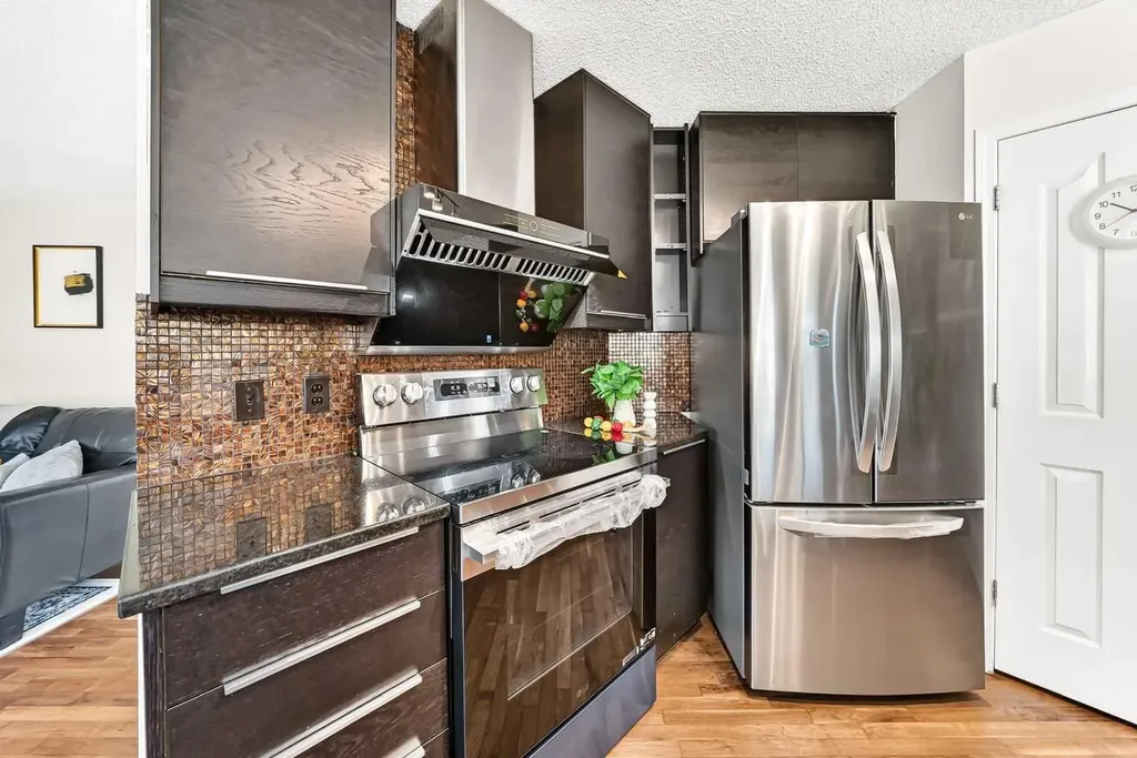 50 Royal Birch Terrace NW Calgary AB T3G 5N7