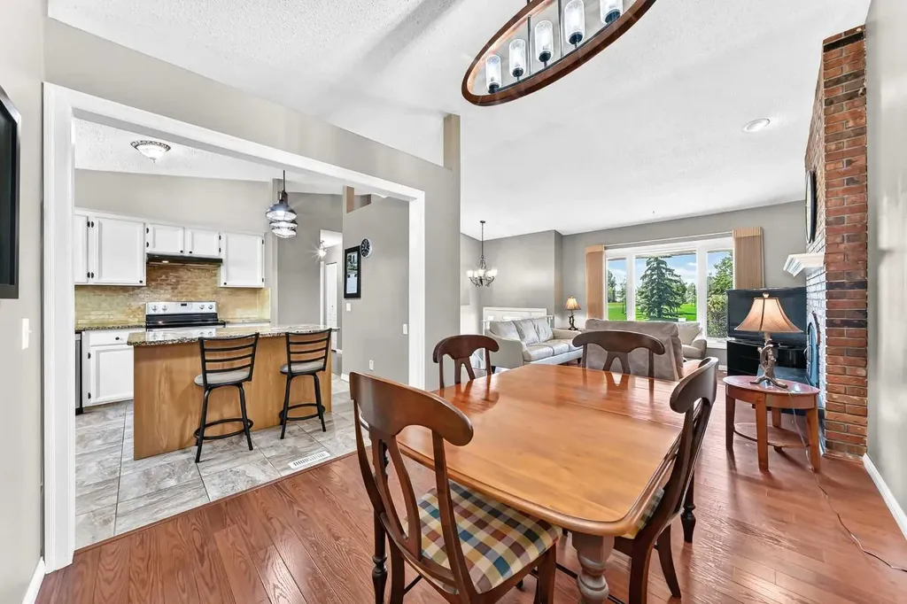 11335 Braeside Drive SW Calgary AB T2W 2V6