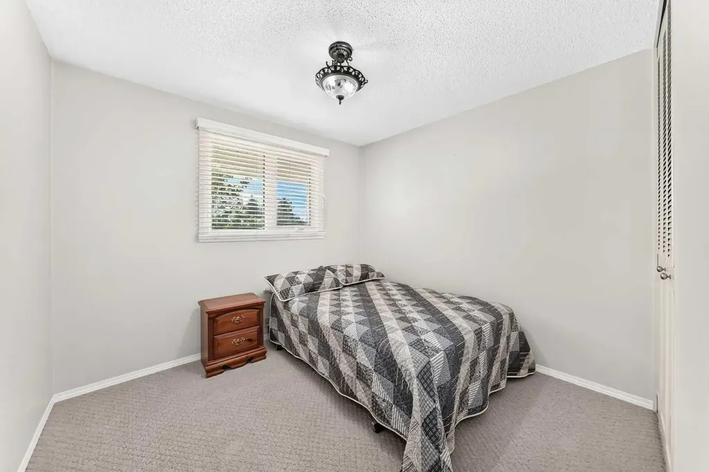 11335 Braeside Drive SW Calgary AB T2W 2V6