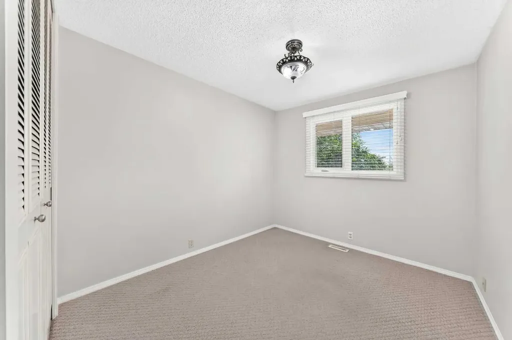 11335 Braeside Drive SW Calgary AB T2W 2V6