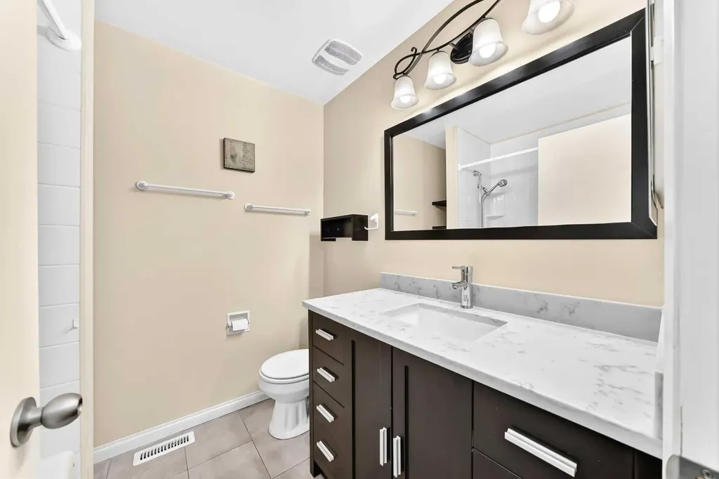 11335 Braeside Drive SW Calgary AB T2W 2V6