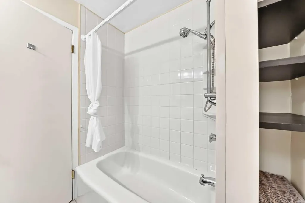 11335 Braeside Drive SW Calgary AB T2W 2V6