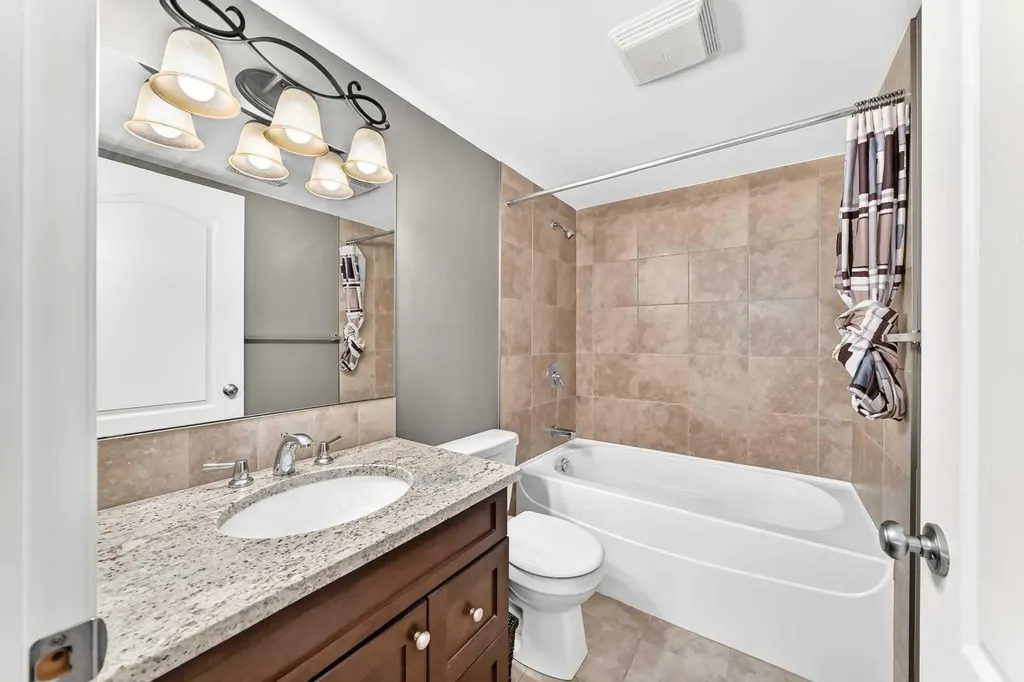 11335 Braeside Drive SW Calgary AB T2W 2V6