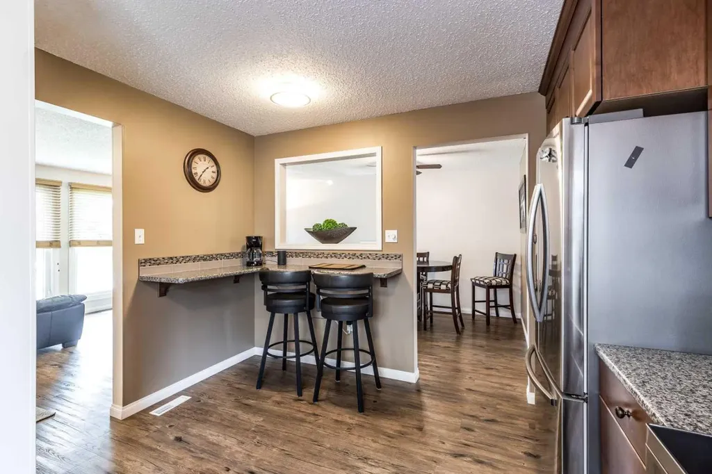 222 Cameron Road SE Medicine Hat AB T1B1P2
