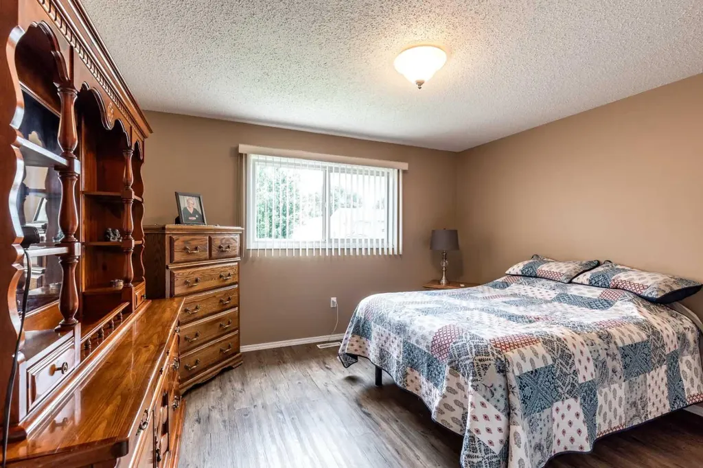222 Cameron Road SE Medicine Hat AB T1B1P2