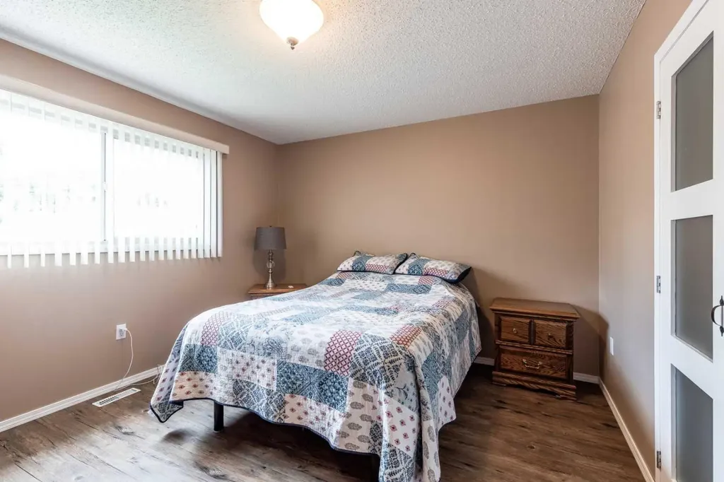222 Cameron Road SE Medicine Hat AB T1B1P2