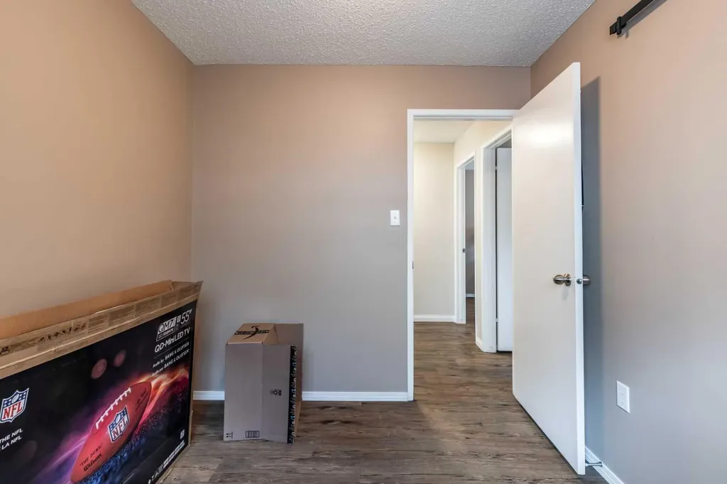 222 Cameron Road SE Medicine Hat AB T1B1P2