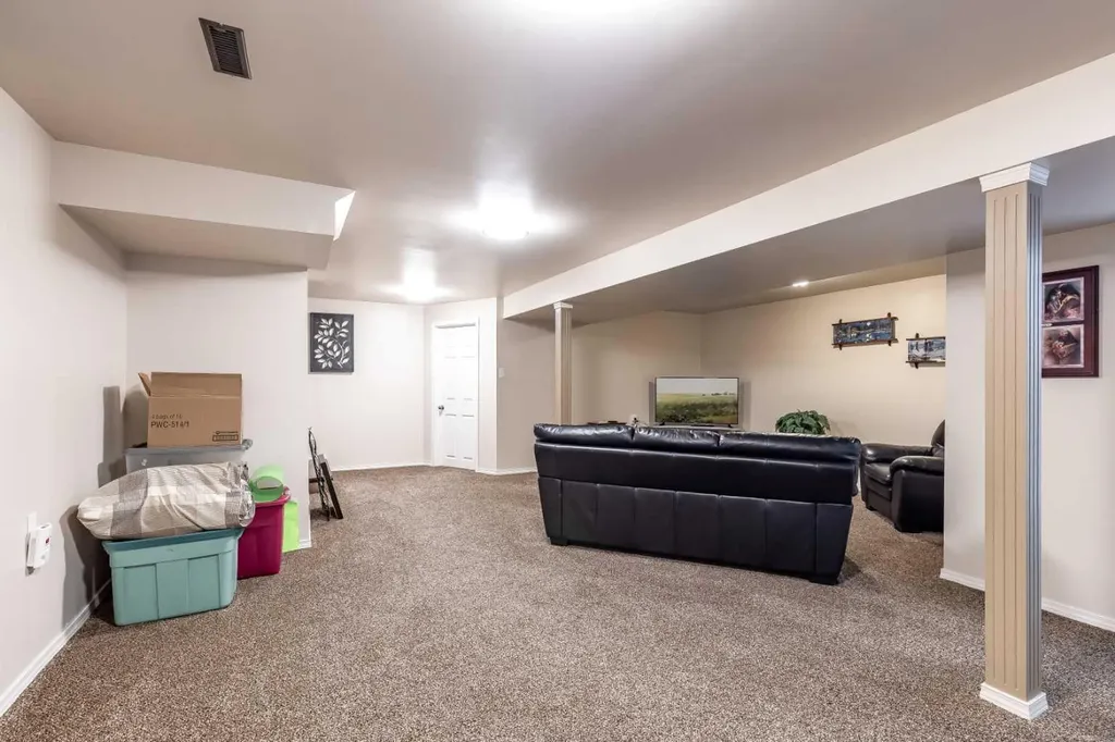 222 Cameron Road SE Medicine Hat AB T1B1P2