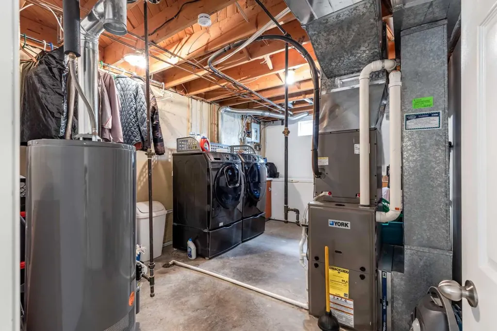222 Cameron Road SE Medicine Hat AB T1B1P2