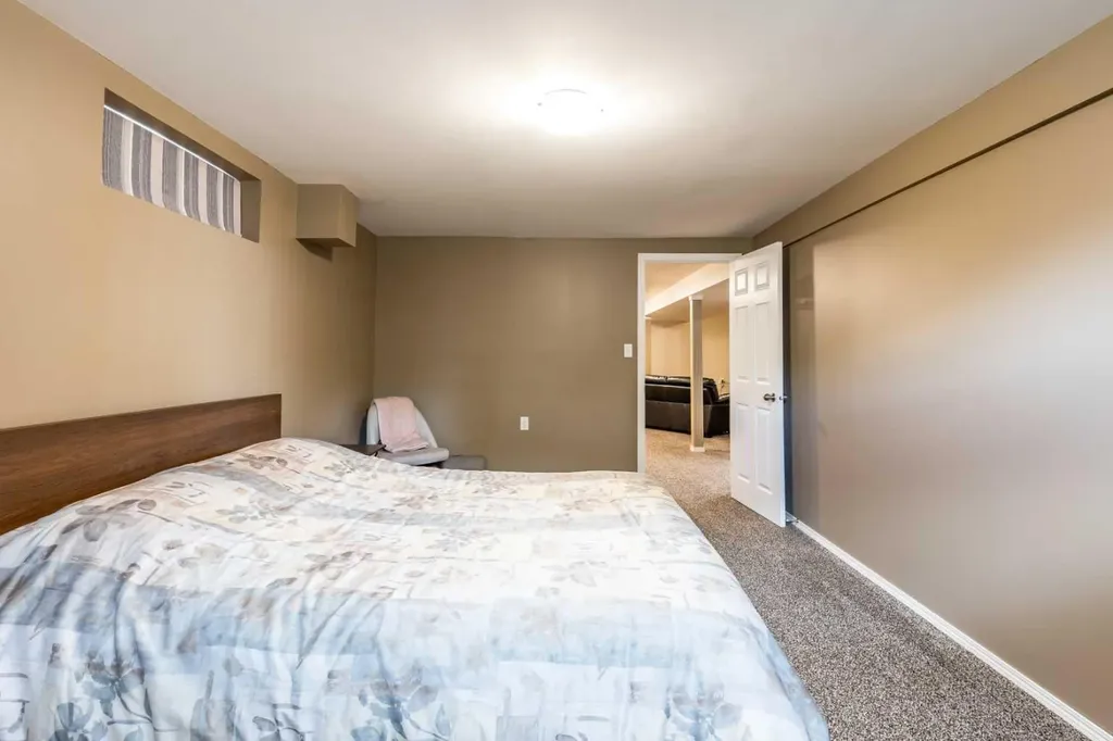 222 Cameron Road SE Medicine Hat AB T1B1P2