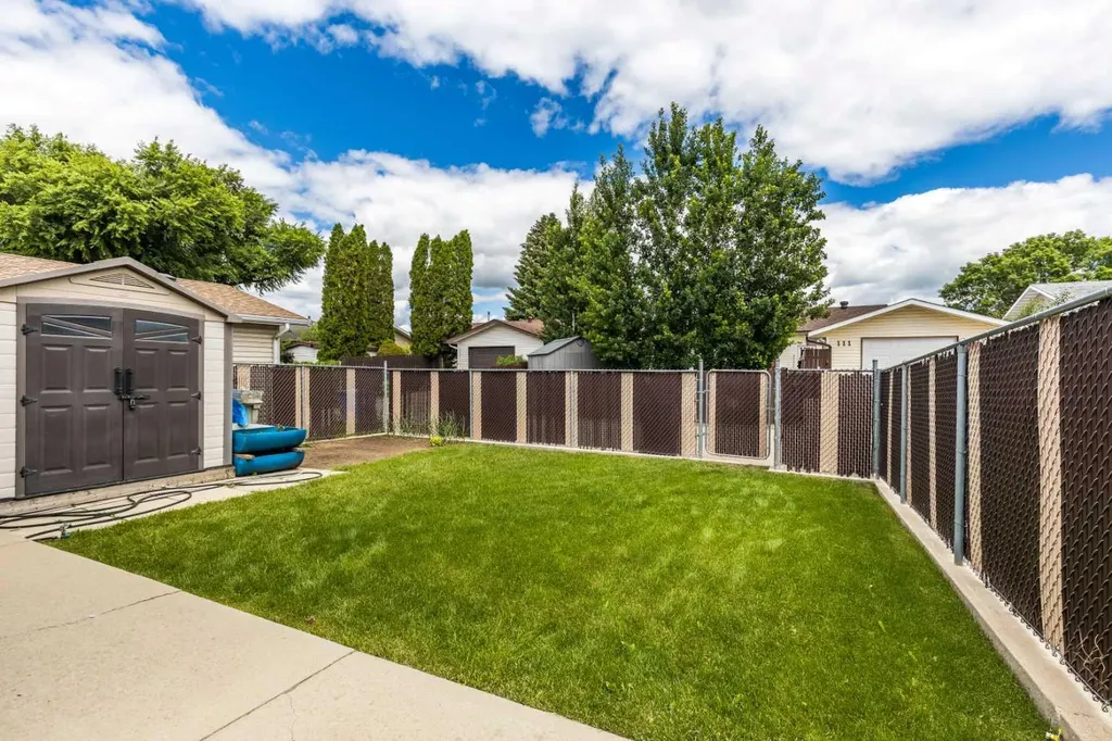 222 Cameron Road SE Medicine Hat AB T1B1P2