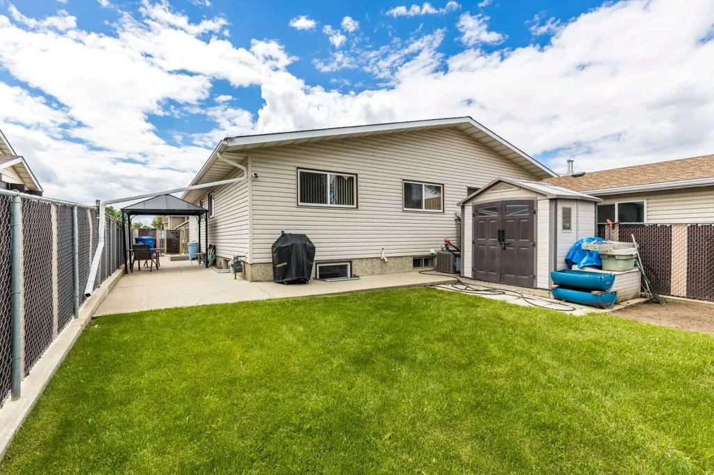 222 Cameron Road SE Medicine Hat AB T1B1P2