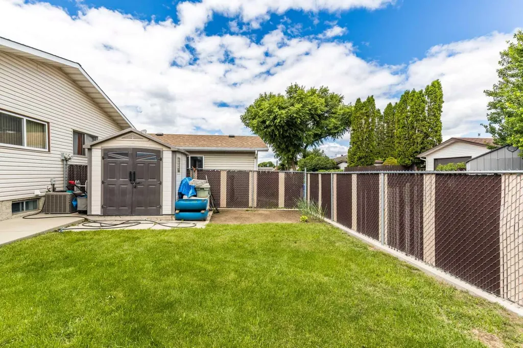 222 Cameron Road SE Medicine Hat AB T1B1P2