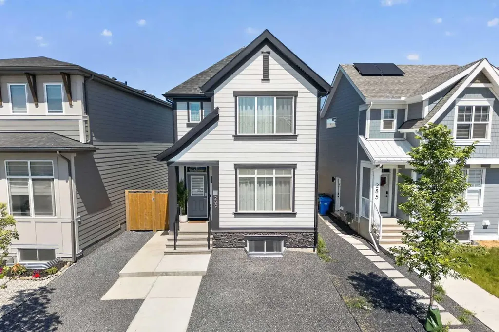 289 Magnolia Way SE Calgary AB T3M 3S5