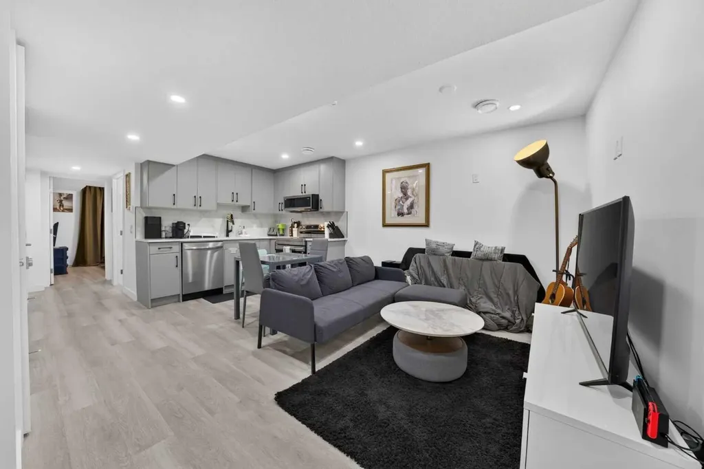 289 Magnolia Way SE Calgary AB T3M 3S5