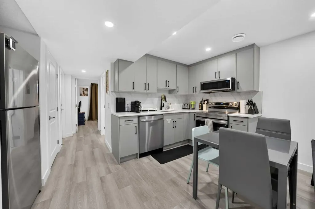 289 Magnolia Way SE Calgary AB T3M 3S5