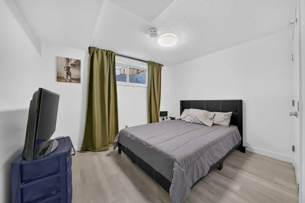 289 Magnolia Way SE Calgary AB T3M 3S5