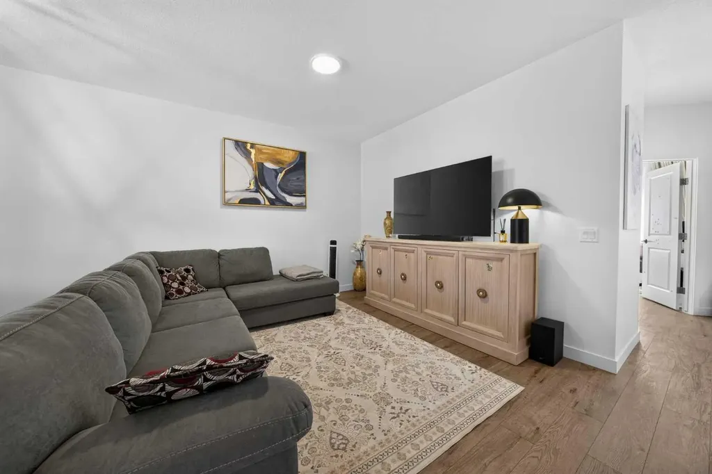 289 Magnolia Way SE Calgary AB T3M 3S5