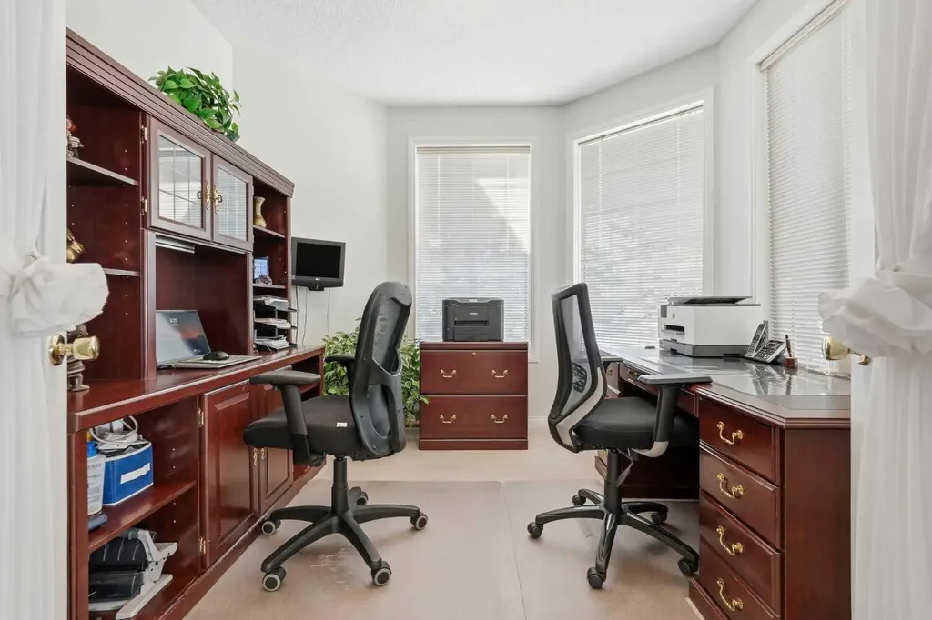 1649 Evergreen Hill SW Calgary AB T2Y 3B6