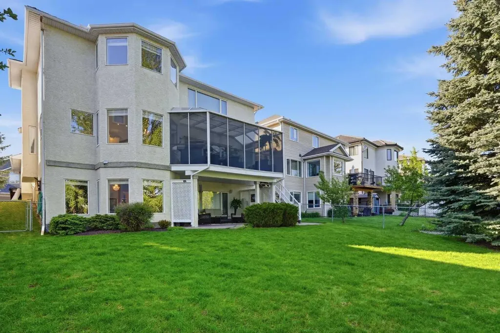 1649 Evergreen Hill SW Calgary AB T2Y 3B6