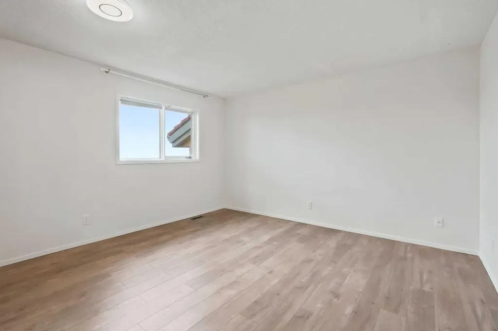 5810 Patina Drive SW Calgary AB T3H 2Y6