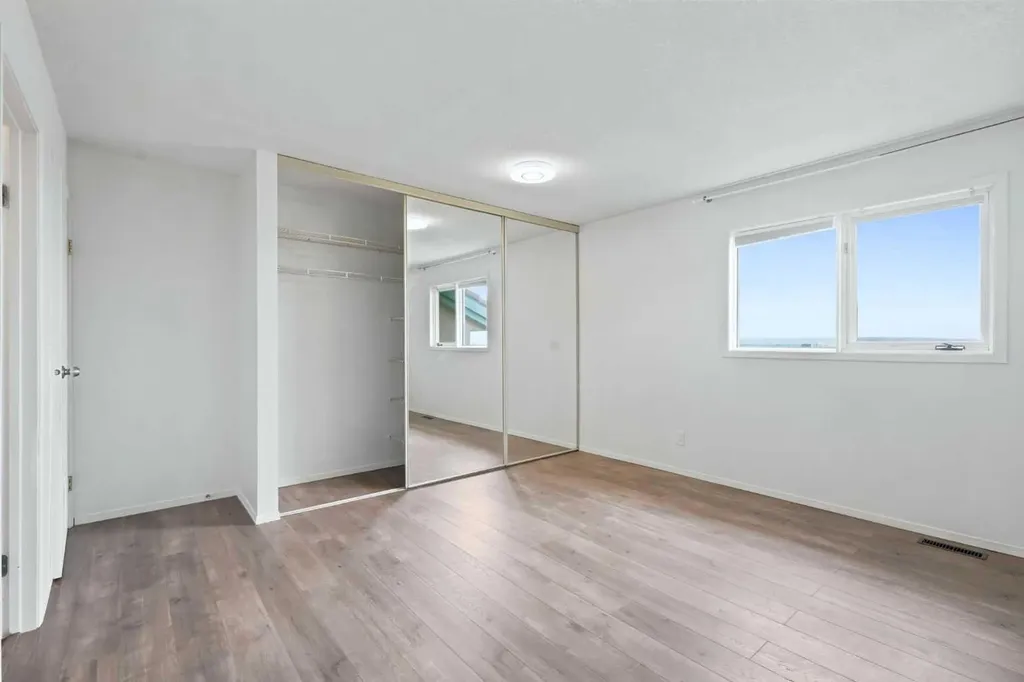 5810 Patina Drive SW Calgary AB T3H 2Y6