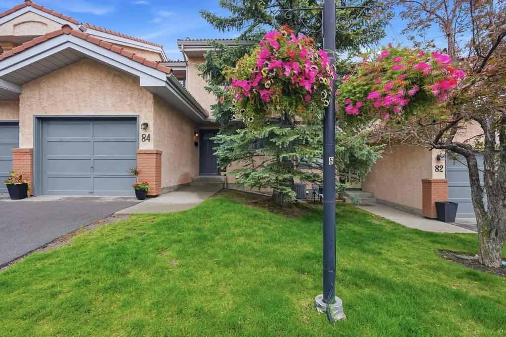 5810 Patina Drive SW Calgary AB T3H 2Y6