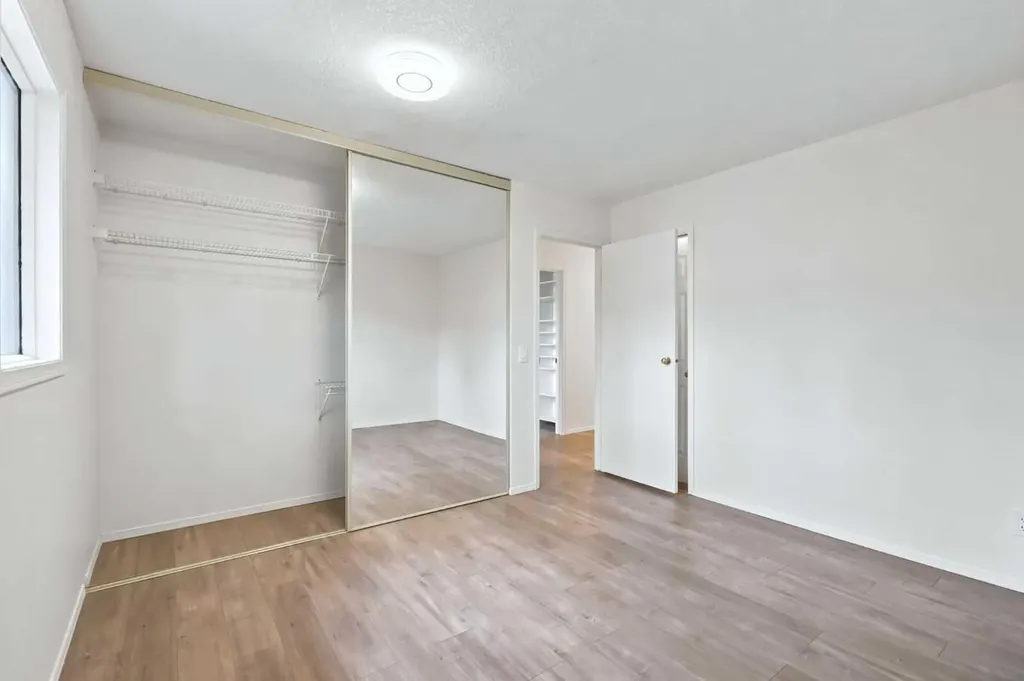 5810 Patina Drive SW Calgary AB T3H 2Y6