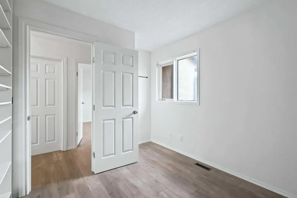 5810 Patina Drive SW Calgary AB T3H 2Y6