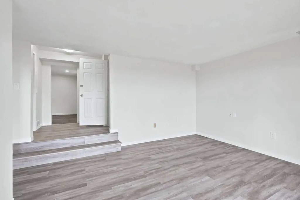 5810 Patina Drive SW Calgary AB T3H 2Y6