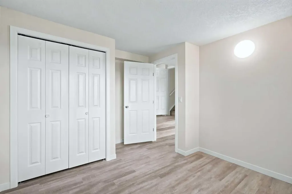 5810 Patina Drive SW Calgary AB T3H 2Y6