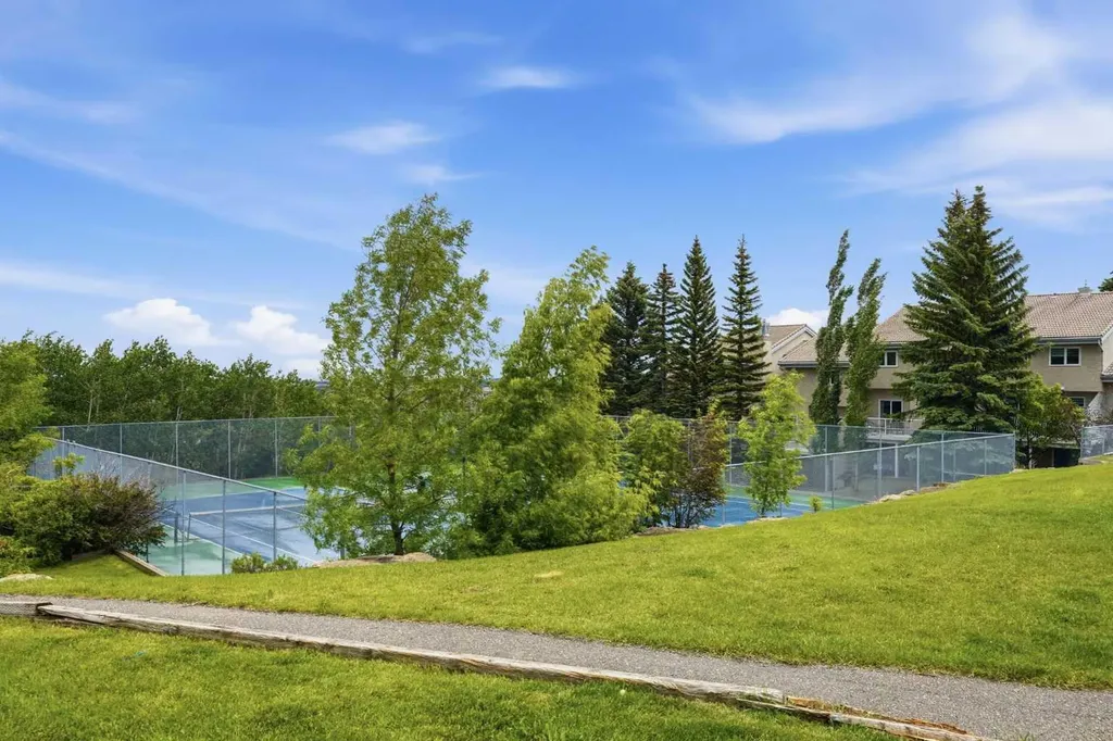 5810 Patina Drive SW Calgary AB T3H 2Y6