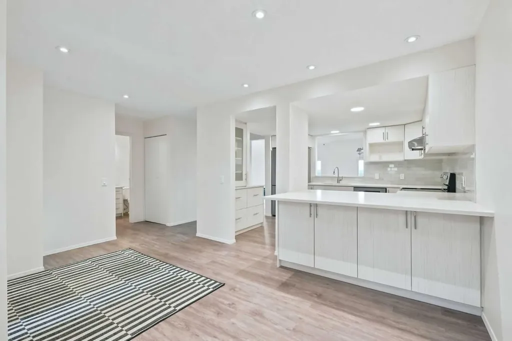 5810 Patina Drive SW Calgary AB T3H 2Y6